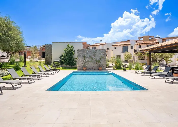 Private Hot Tub - Cozy 2Br Home In Nueva Escondida
