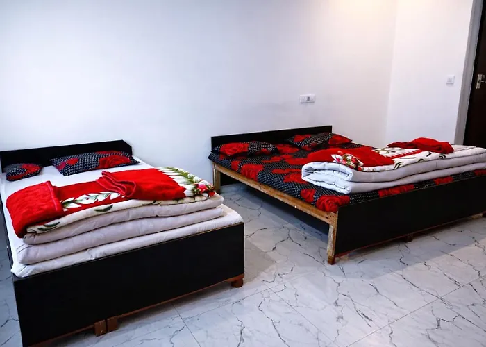 Aakarsh Hotel