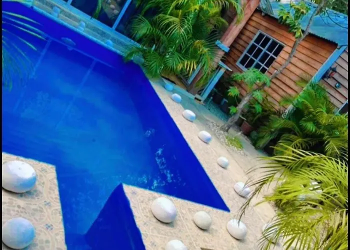 Rustic Cabin With Private Pool