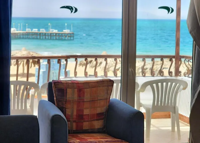 Royal Beach - Ras Suder