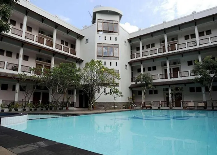Laut Biru Resort Hotel