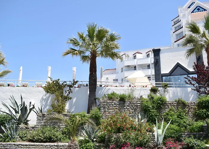Roseira Beach Resort
