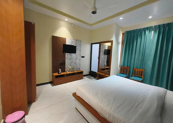 Hotel Golchi Palace