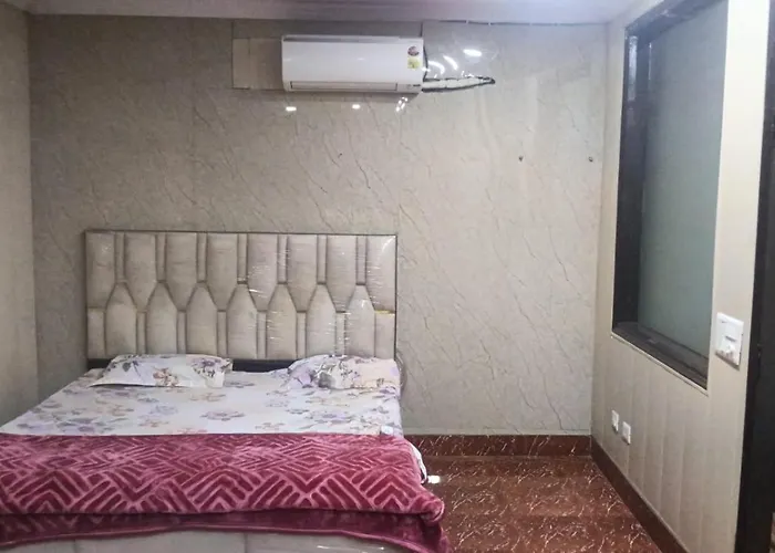Happy Homes 3 Bhk Laxmi Nagar