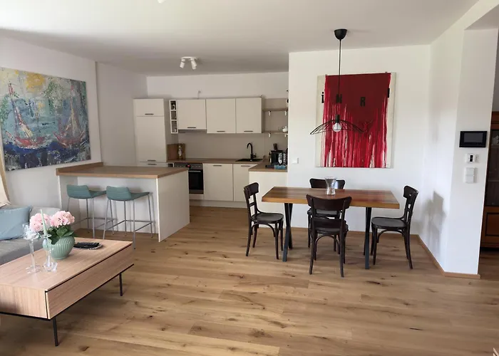 Aussichtsstrasse - Wunderschoen Renoviertes Einfamilienhaus In See- Und Stadtnaehe