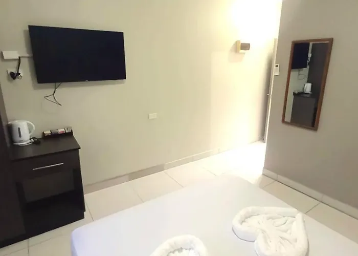 Red Palm Hotel