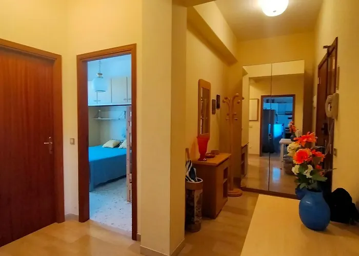 Bilocale In Piazza A Numana Vista Mare Bellissima - Cod 485