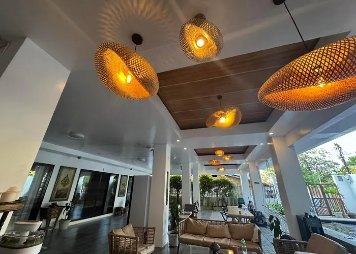 Infinity Bay Suites