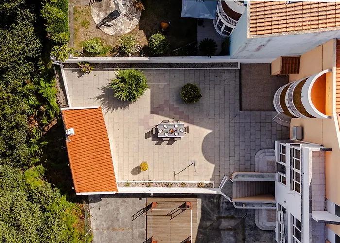 Caldas Charm Getaway - Garden Terrace & Comfort