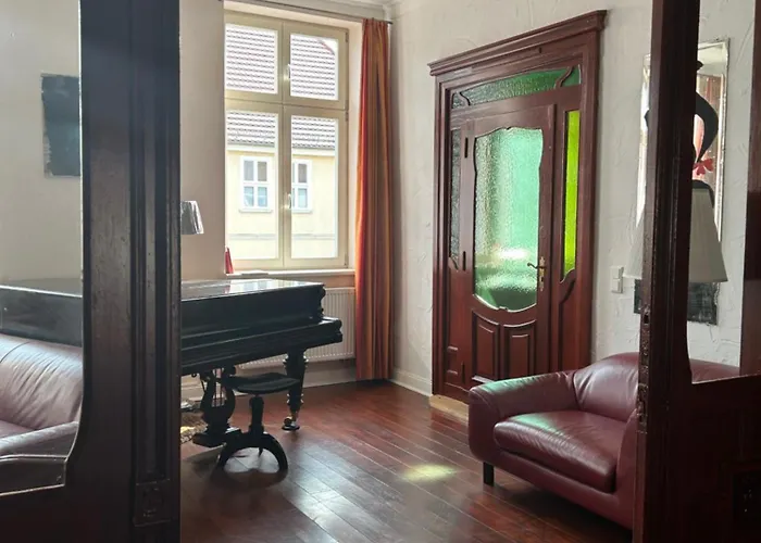 Grosszuegige Zentrale Altbauwohnung