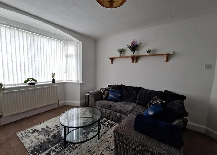 Stylish 2Bed House Near Wakefield City Centre