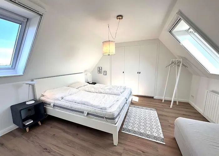 Sky & Sand Homes Weitblick I Helle Galeriewohnung Mit Atemberaubendem Meerblick, Erste Strandlage, Skandi-Design, Sonniger Balkon