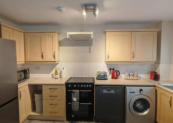 Comfortable Ground Floor Apartment With Parking