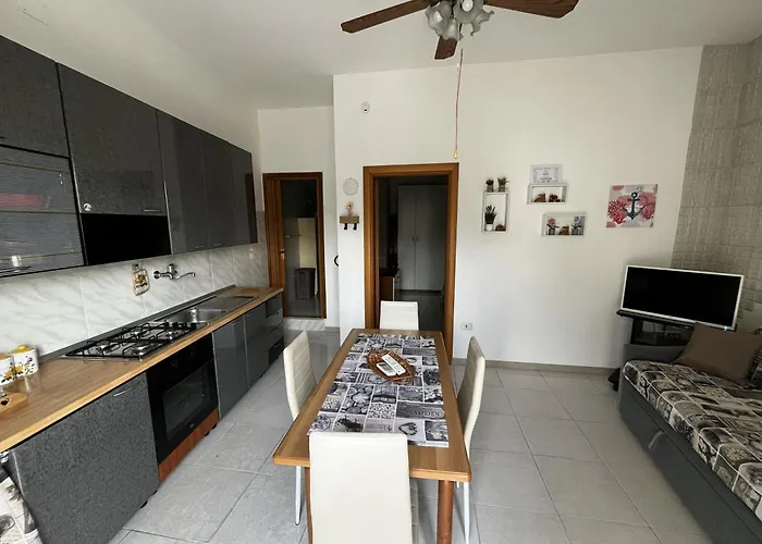 Casa Irrose, Bilocale Completo Di Tutti I Servizi, In Zona Tranquilla