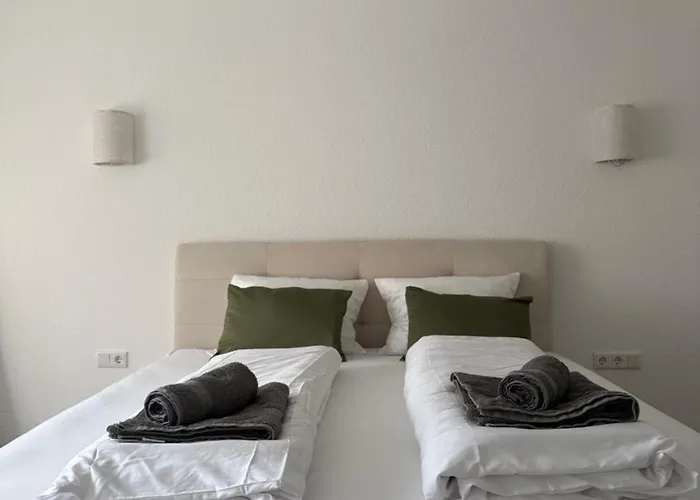 Teratop-Living, Grosszuegige 3-Zimmer Wohnung, Zentrale Lage, Arbeitsplatz, Geschaeftsreisen, Kurze Und Lange Aufenthalte