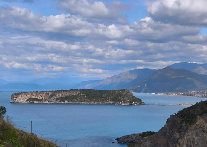 San Nicola Arcella House
