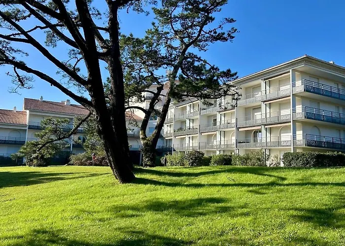 Sea & Golf, Pool And Zen Apartment In Chiberta