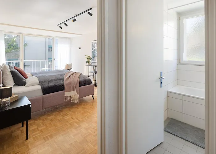 Zentrale Wohnung Mit Buero Und Parkplatz