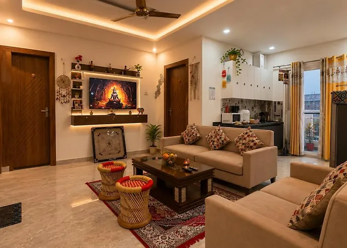 Advaitam Ganga & Hill View Homestay By The Ganges Ghat - Luxury 3 Bhk