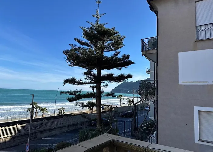 Le Due Onde Laigueglia