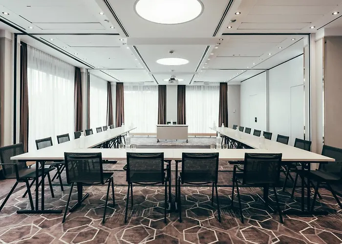 Leonardo Hotel Koeln