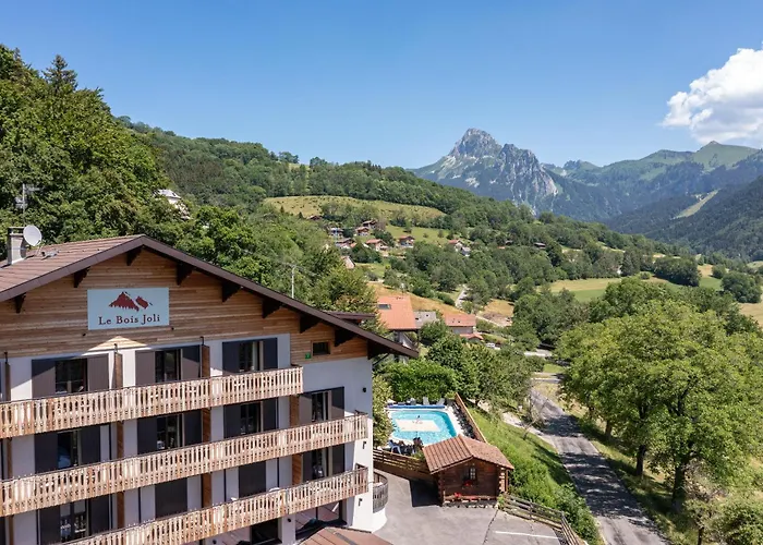 Hotel Restaurant Le Bois Joli Et Spa