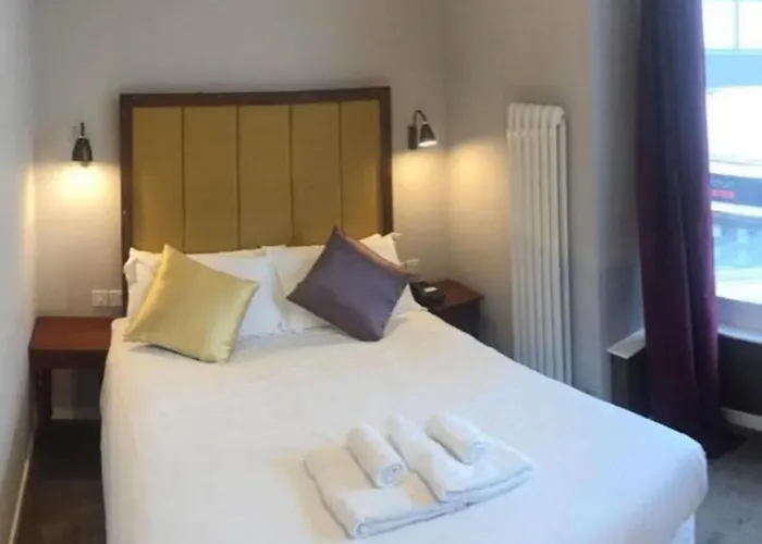 Friars Wynd Guest Rooms