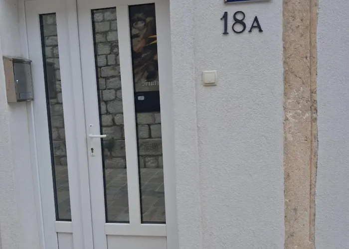 Apartments Zlata In The Heart Of The Old Town, Close To The Beach