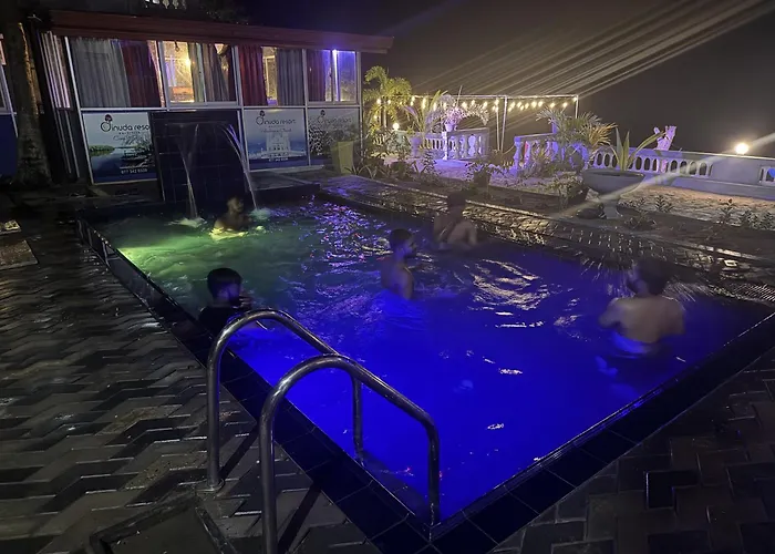 Dinuda Lagoon Hotel