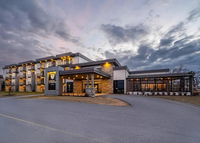 Hotel Du Lac Champlain, An Ascend Collection Hotel