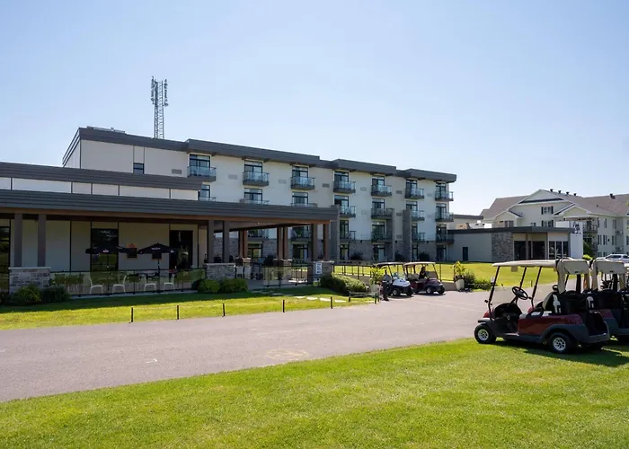 Hotel Du Lac Champlain, An Ascend Collection Hotel