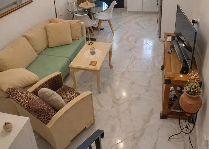 Fedra'S Cozy House In Roda Beach