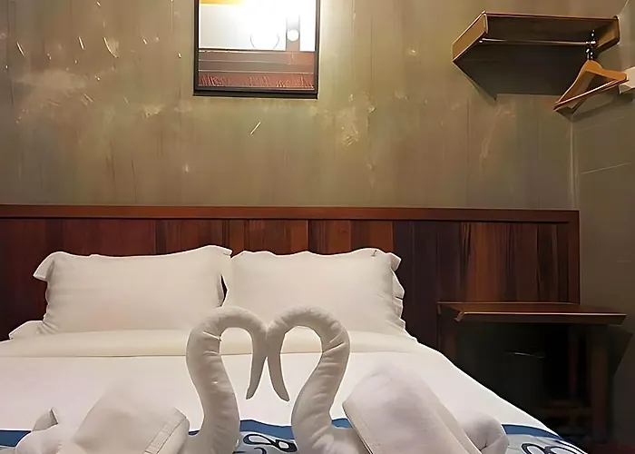 Swing & Pillows @ Anggun Hotel Seri Iskandar, Ipoh