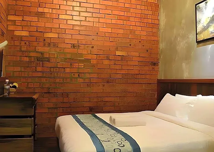 Swing & Pillows @ Anggun Hotel Seri Iskandar, Ipoh