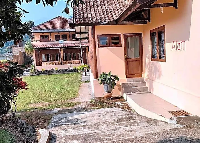Villa Tunas Alam Mutiara