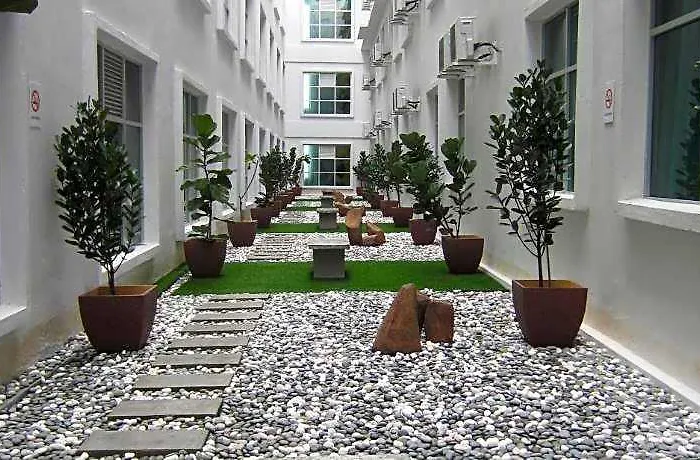 Dhotel