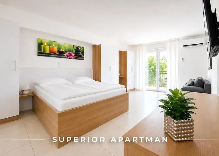 Tisza Gyoengye Apartmanok