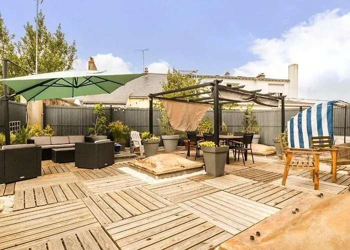 Maison De Ville A St Nazaire, Pres Du Front De Mer, Climatisee, 3 Chambres Avec Sdb Privatives, Wifi