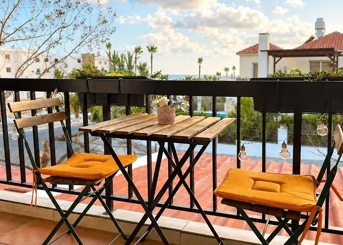 Coral Bay Seaview Apartment By Aria-Walk To Beach (Adults Only)