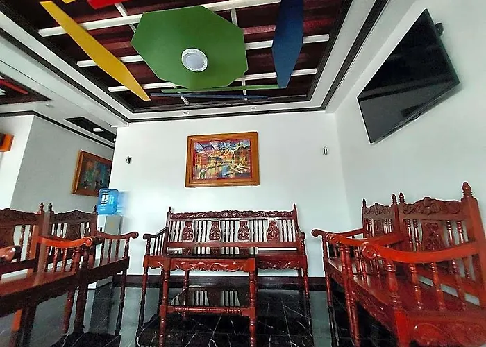 Cm Tourist Inn