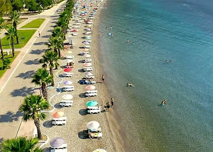 Dolunay Suit & Beach