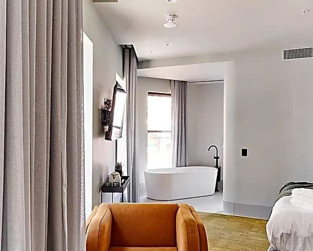 Central Club Hotel - North Melbourne