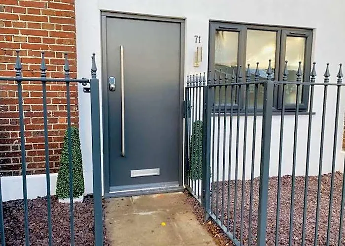 Townhouse Plus @ Beth Street Stoke