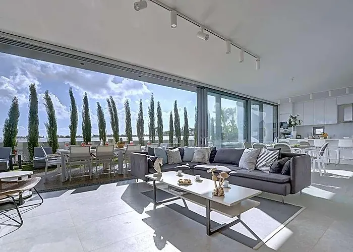 Protaras Holiday Villa Wp8
