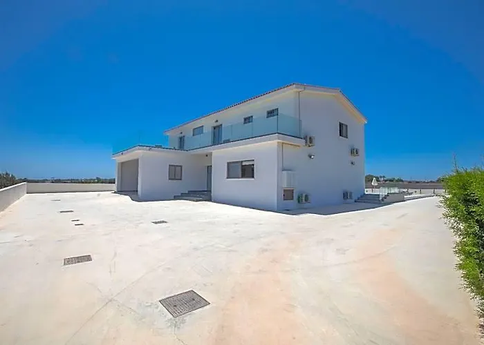 Villa Sienna, Fabulous 6Bdr Protaras Villa