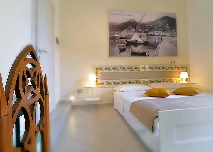 Salerno B&B Santi E Saraceni-New