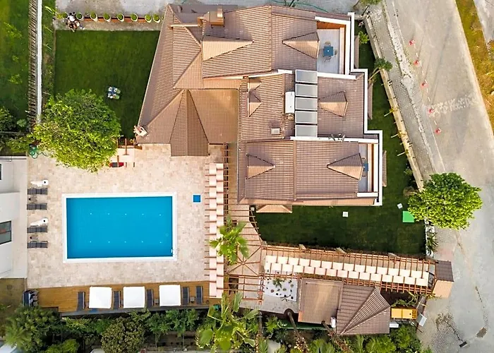 West House Exclusive Hotel