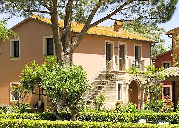 Isa-Il Casale Di Donoratico, Residence With Swimming-Pool