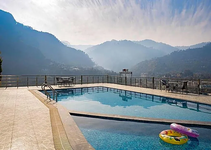 Spt Clarks Inn Suites, Mandi