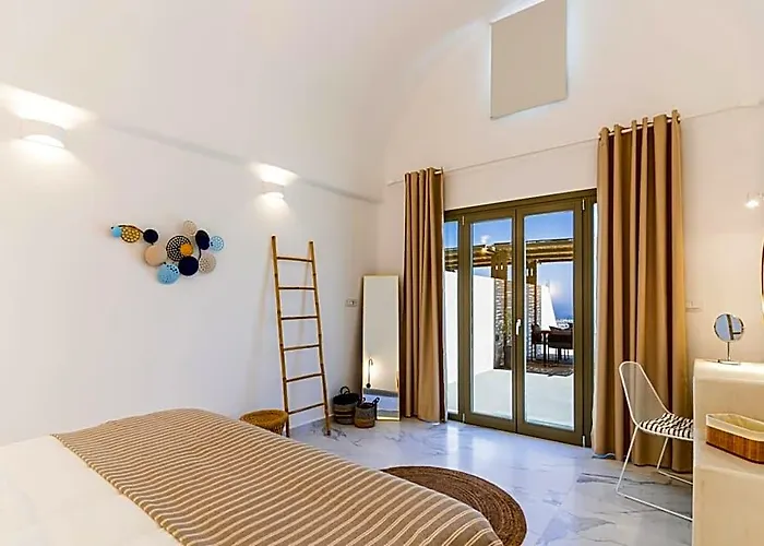 Lavadoze Luxury Suites